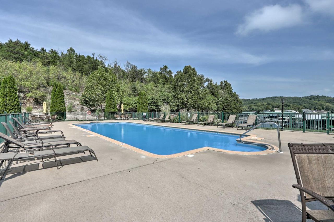 Lakefront Ozark Condo With Balcony And Seasonal Pool! Camdenton Ngoại thất bức ảnh