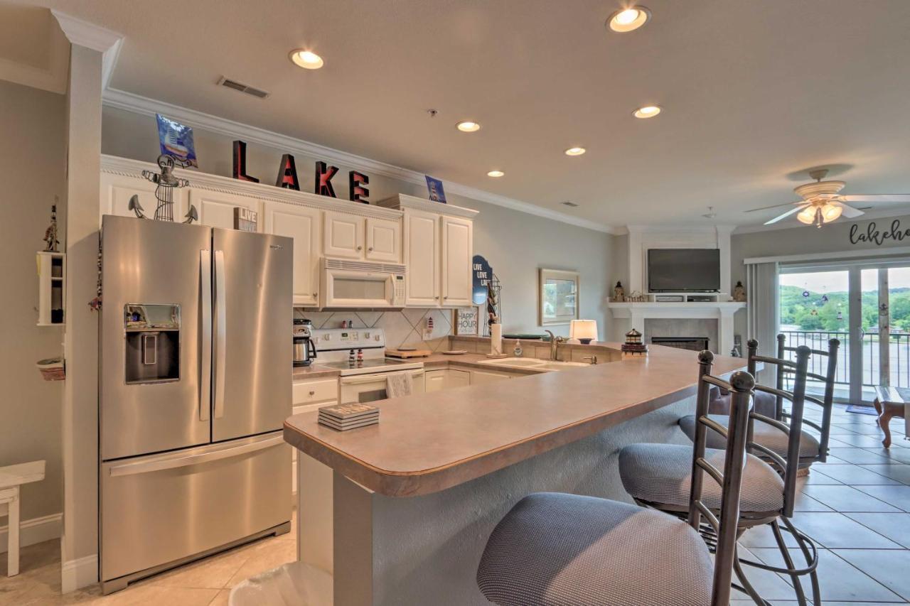 Lakefront Ozark Condo With Balcony And Seasonal Pool! Camdenton Ngoại thất bức ảnh