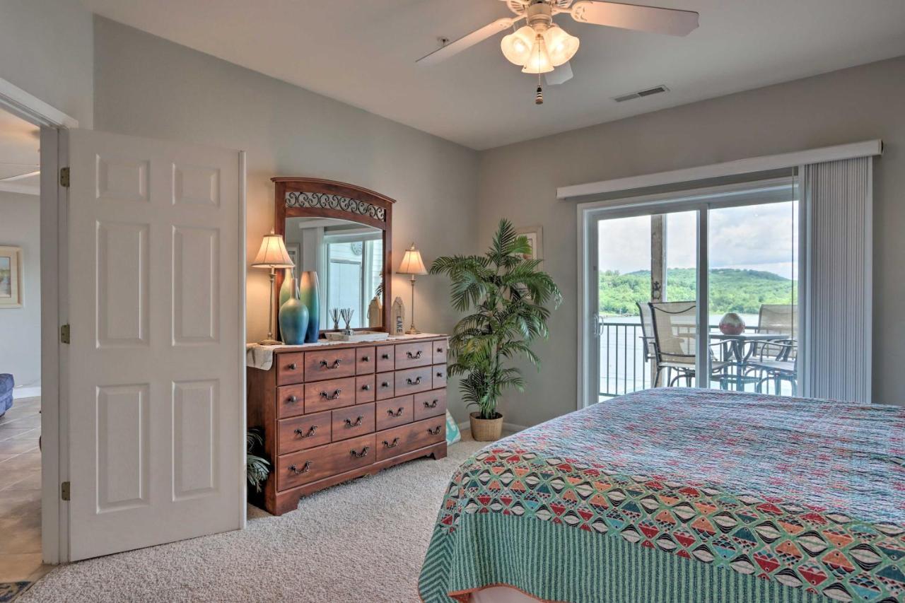 Lakefront Ozark Condo With Balcony And Seasonal Pool! Camdenton Ngoại thất bức ảnh