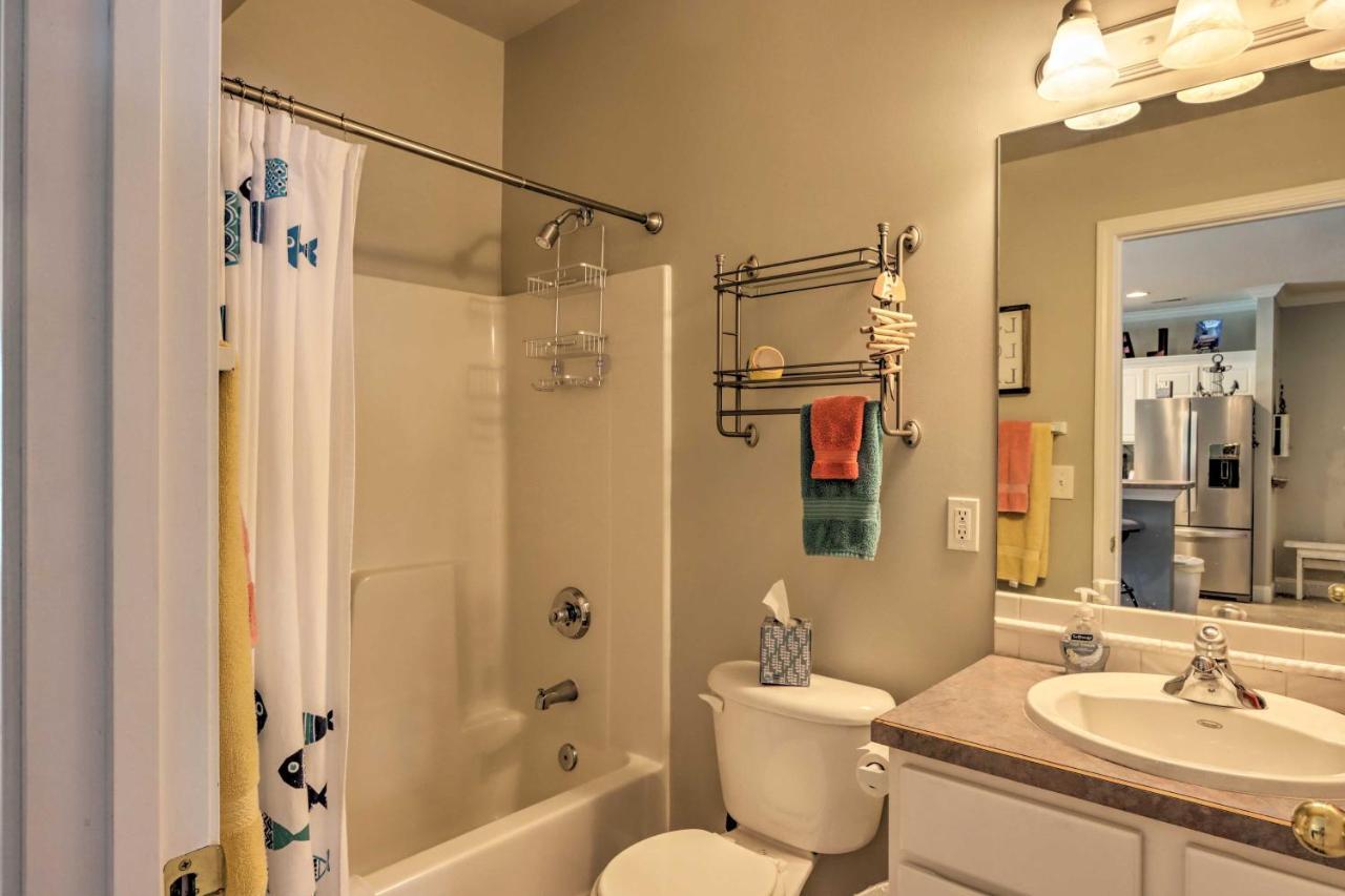 Lakefront Ozark Condo With Balcony And Seasonal Pool! Camdenton Ngoại thất bức ảnh